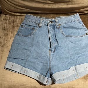 NO jean shorts 7/8 with cuff vintage nwot
